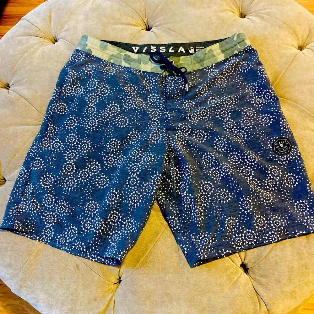 Beautiful Vissla shorts